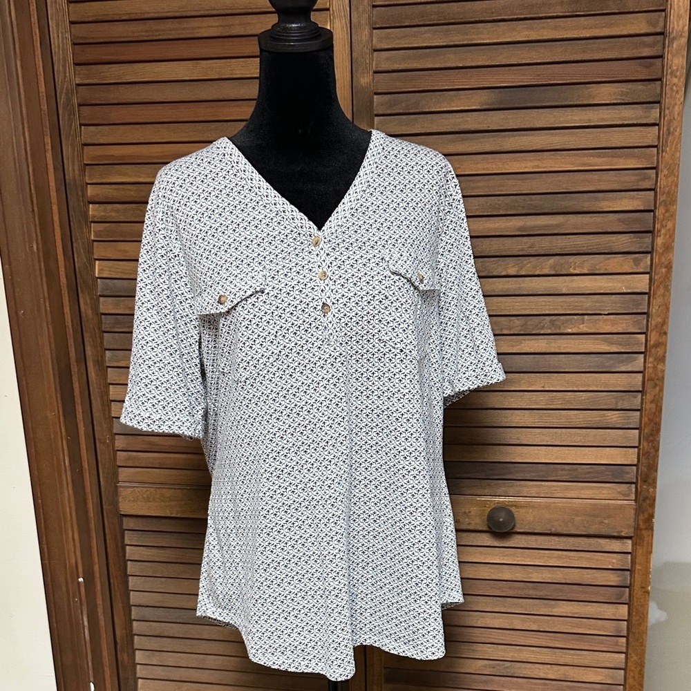 croft & barrow White Navy Microprint V-Neck Tunic